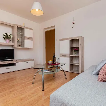 Apartment In Vrbnik/insel Krk 13610 Vrbnik (Primorje-Gorski Kotar)
