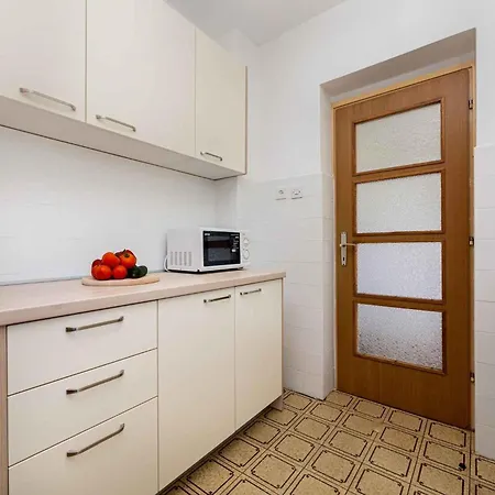 Apartment In Vrbnik/insel Krk 13610